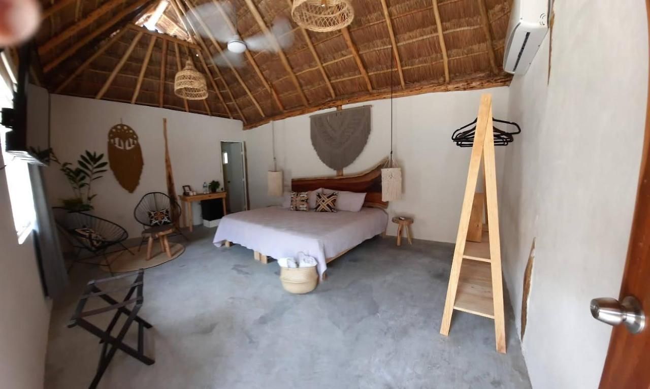 Casa Naia Pensión *