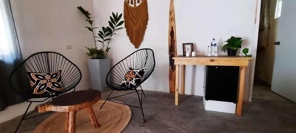 Casa Naia Pensión *