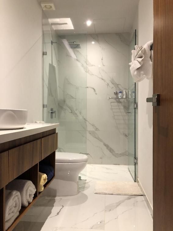 Mistiq Largest Ph With Gym, Club Shuttle & Fast Wifi Apartment
