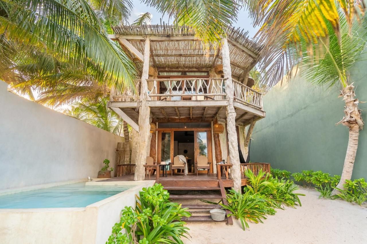 Casa Ganesh Beachfront 4*