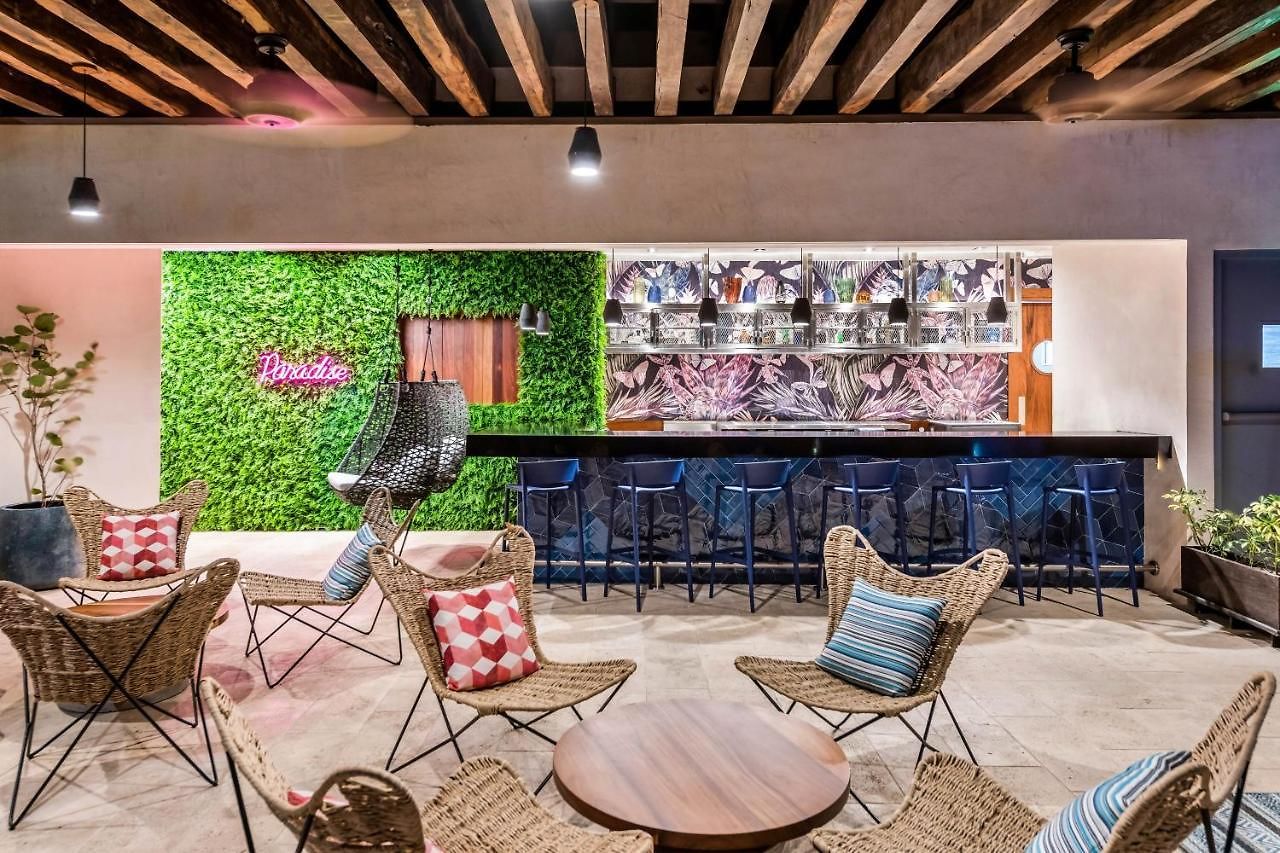 Aloft Hotel 4*