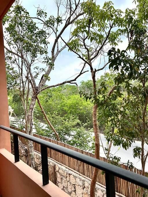 Coral Loft, 2 Pools, Parking, Gym, Pet Park Apartment