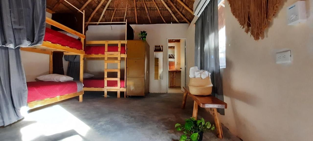 Casa Naia Pensión *