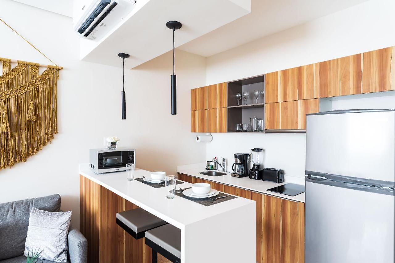 Apartment E-205 *