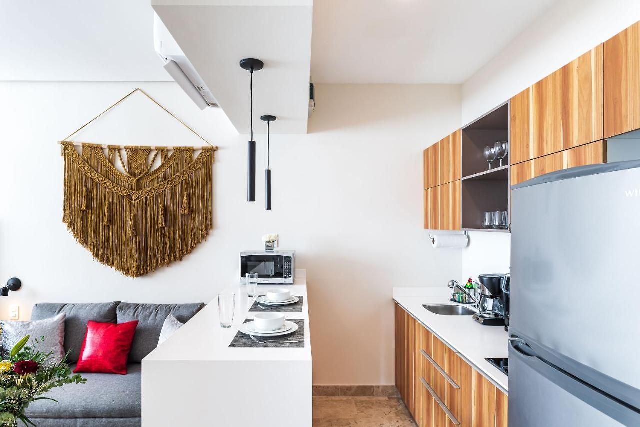 Apartment E-205 *