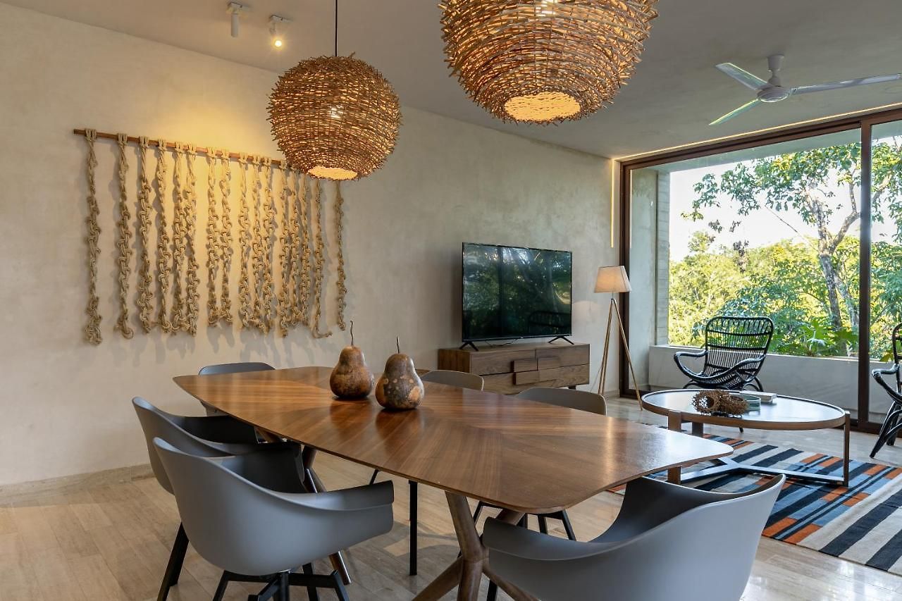 308-303 Beautiful With 3 Bedrooms Apartment