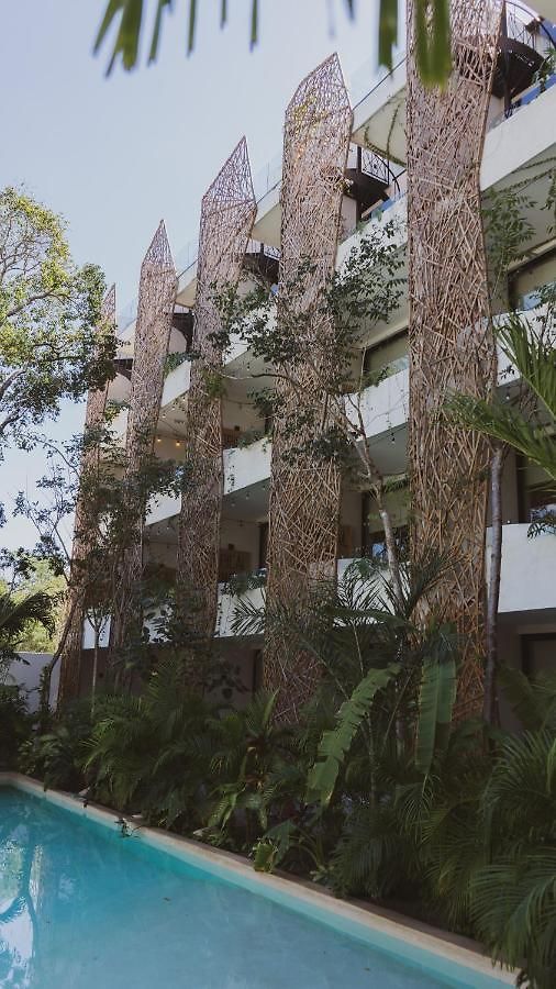 Jade Hotel 5*