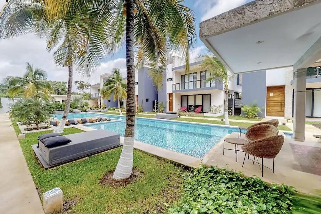 Contemporary Poolside Condo, Wi-fi - Paraiso Kaanal 101 Apartment