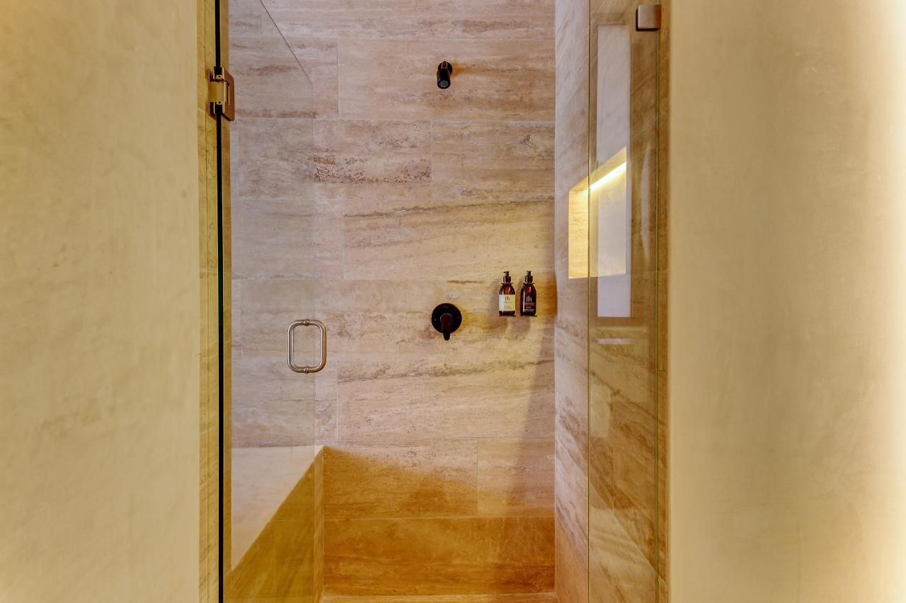 Eterna Hotel 4*