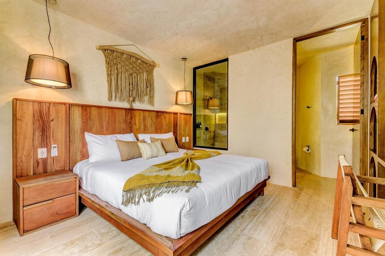 Eterna Hotel 4*