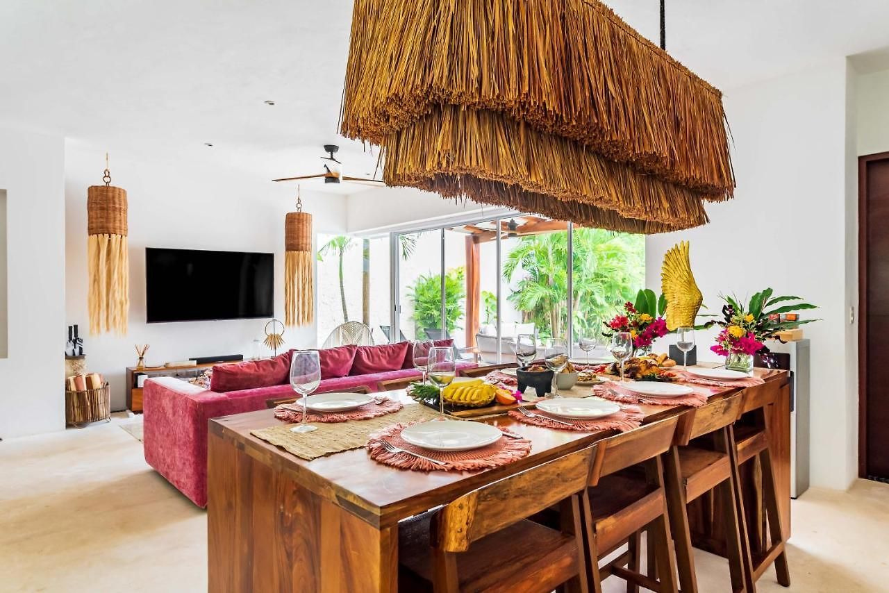 Ek'balam & Flamingo, Luxury Villas, Private Pool, Private Garden, Jacuzzi, 24h Security Villa