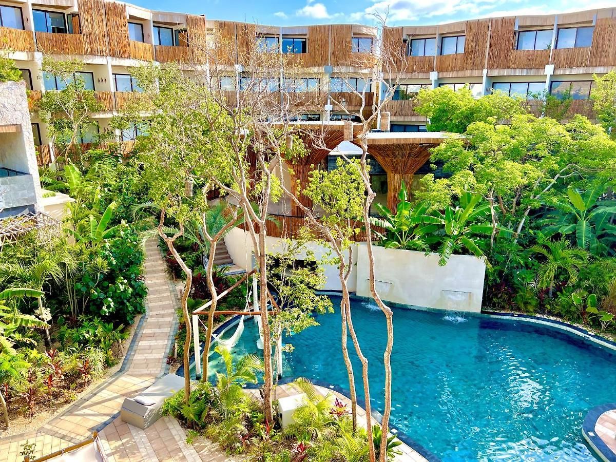 Adora Tulum