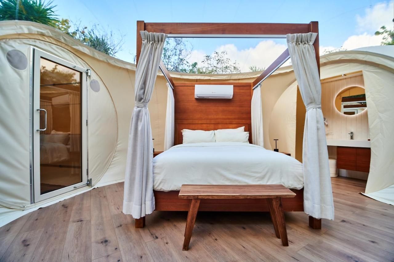 Hotel cápsula Astral 4*