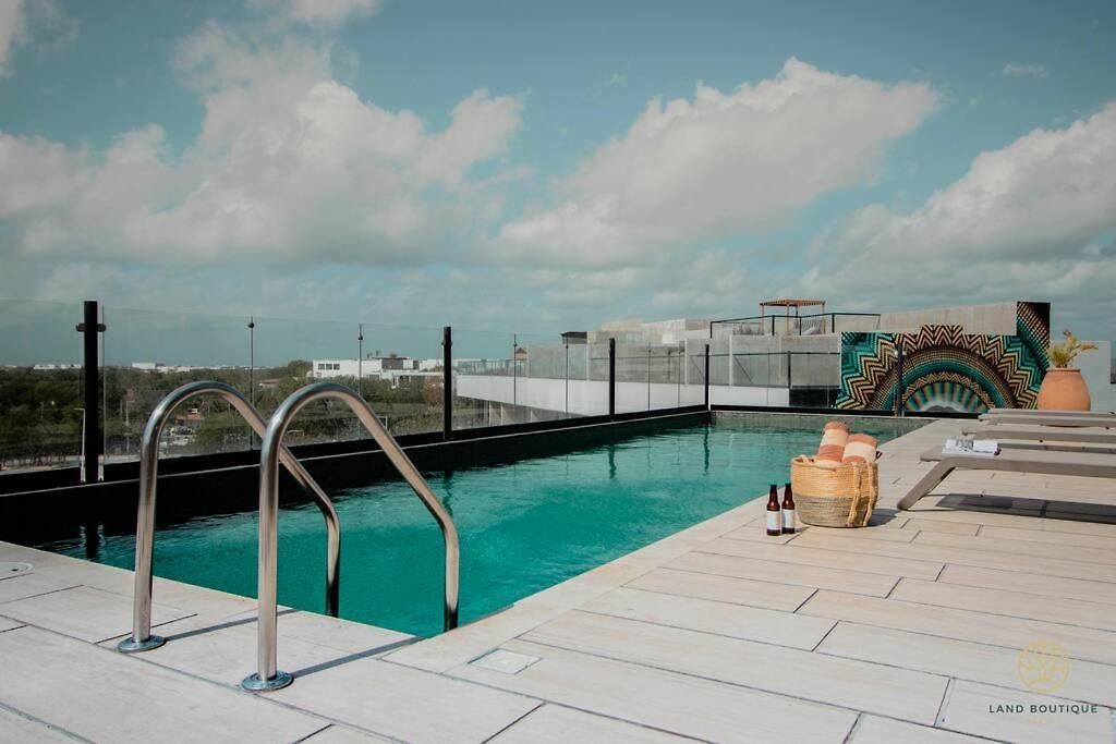 Tuk Rooftop Studio Private Pool Hotel *