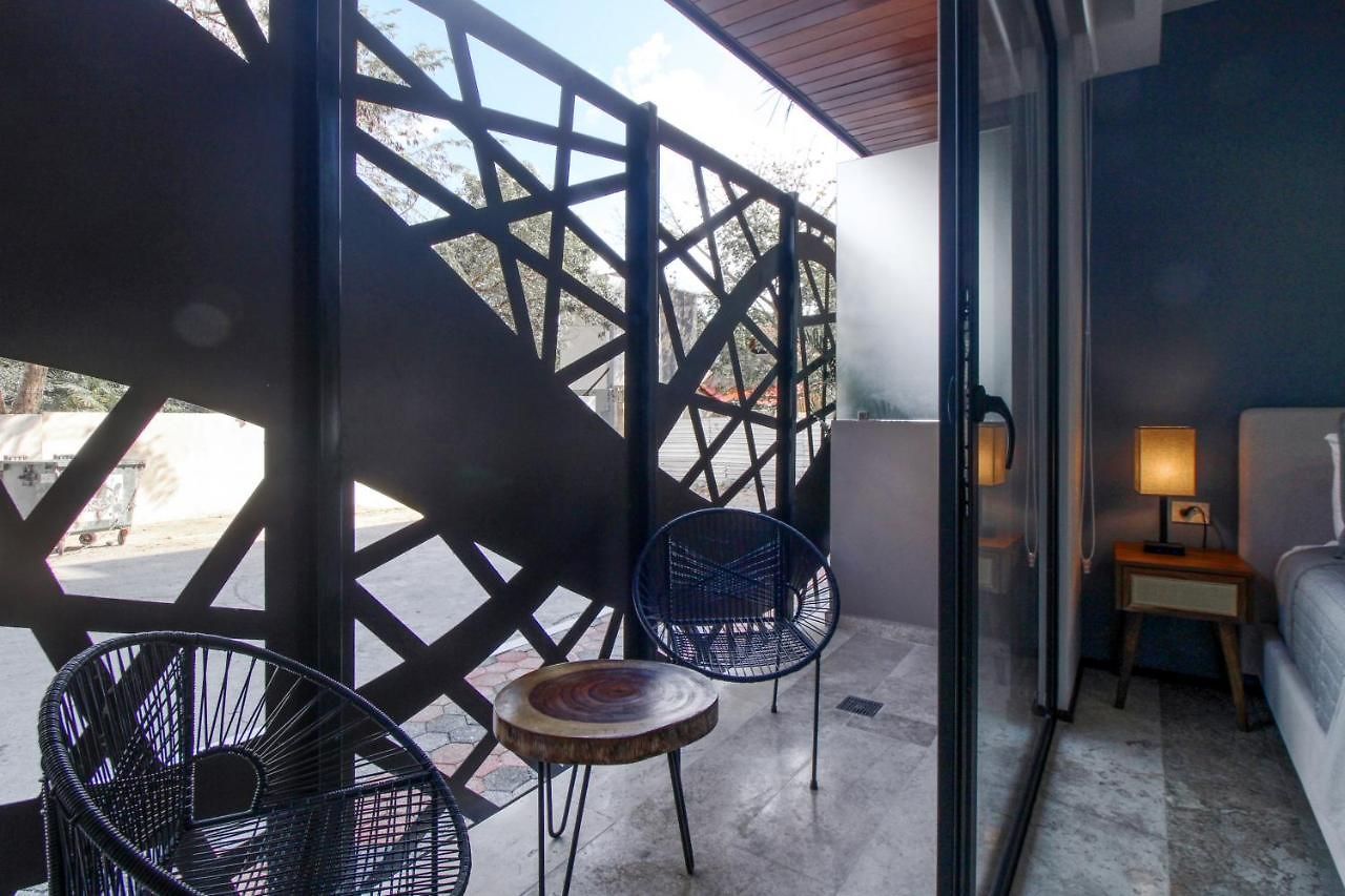 Hotel Menesse #022