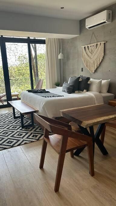 Hotel Palais By The Spot