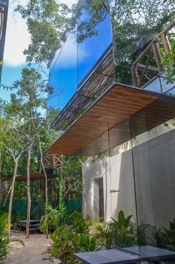Cubo Invisible En La Selva Apartahotel Tulum