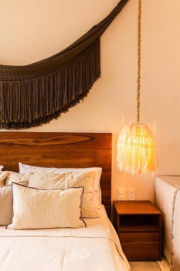 Jungle Chic 301