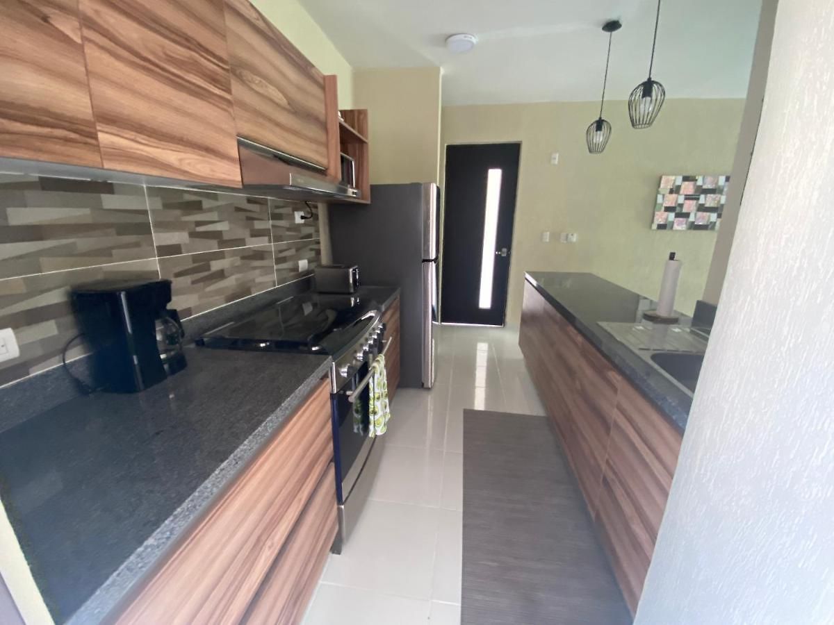 Tangerine House: Pools, Zamna, Wi-fi, Cenote Apartamento