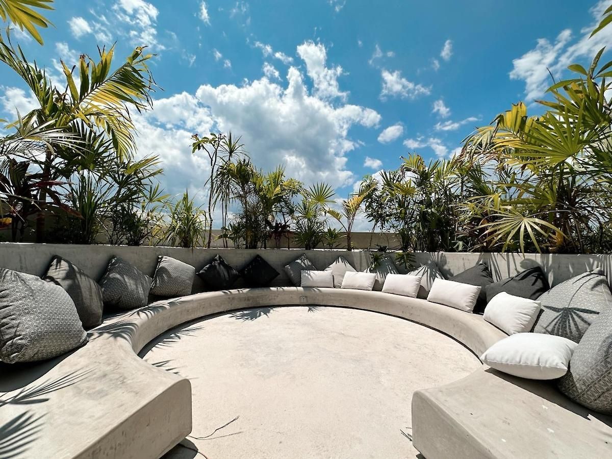 Jungle Chic 301 Hotel