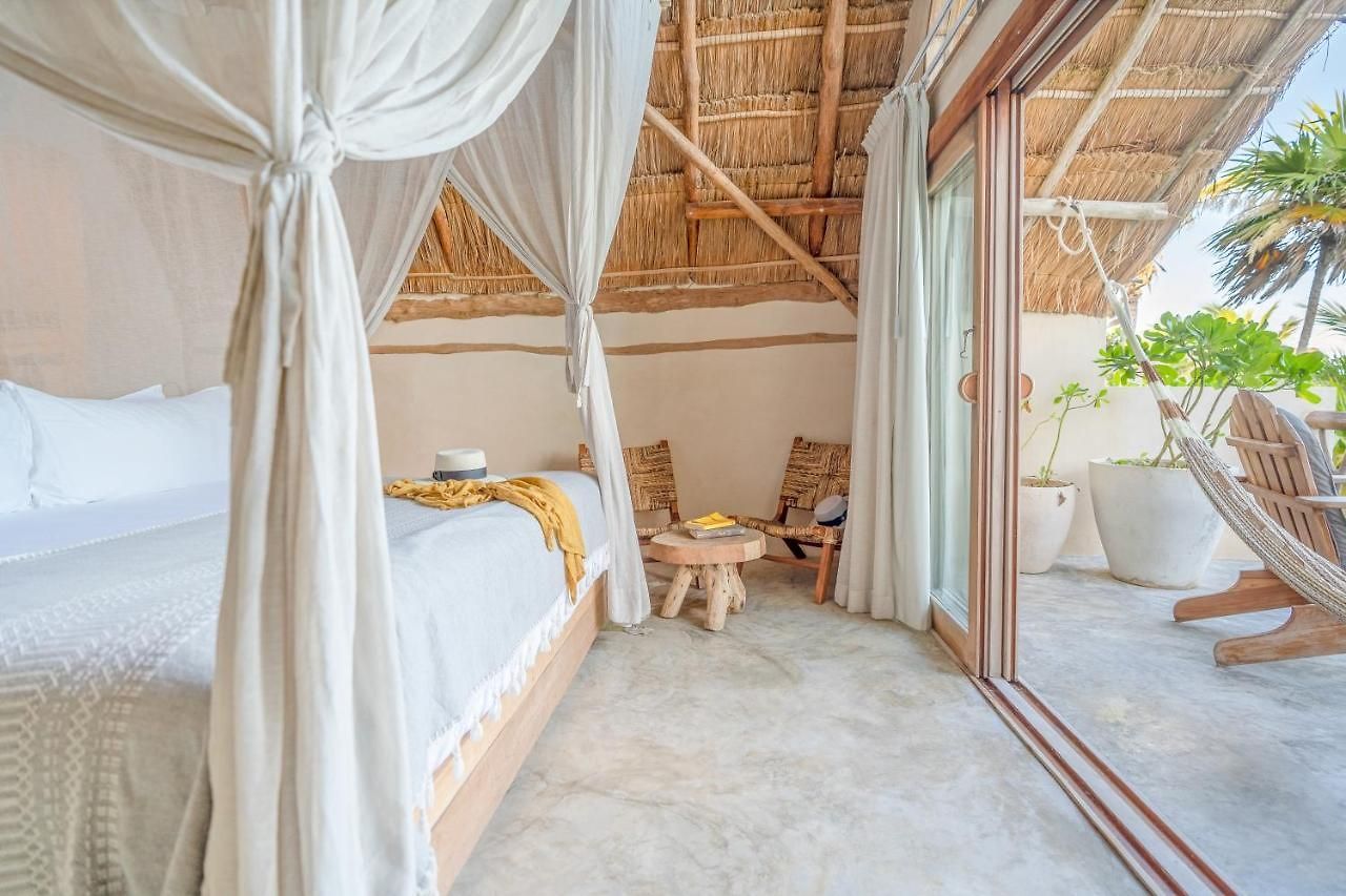 Ahau Beachfront (adults Only) Hotel