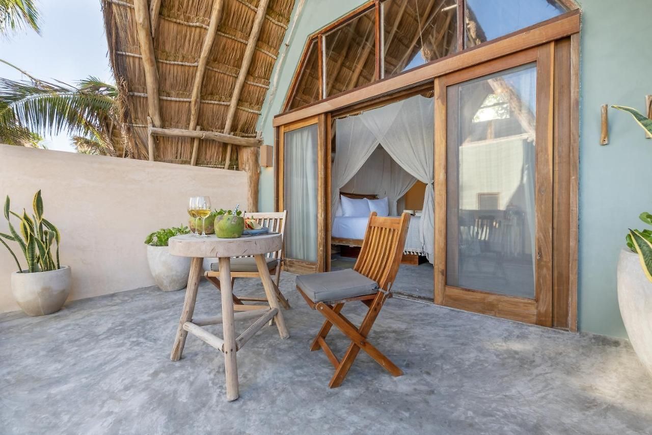 Ahau Beachfront (adults Only) 4*