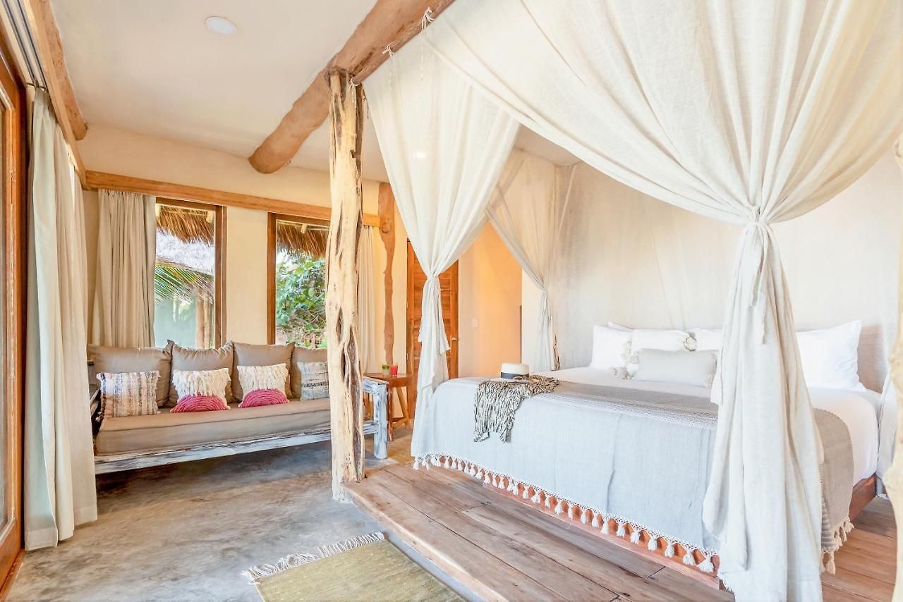 Ahau Beachfront (adults Only) 4*