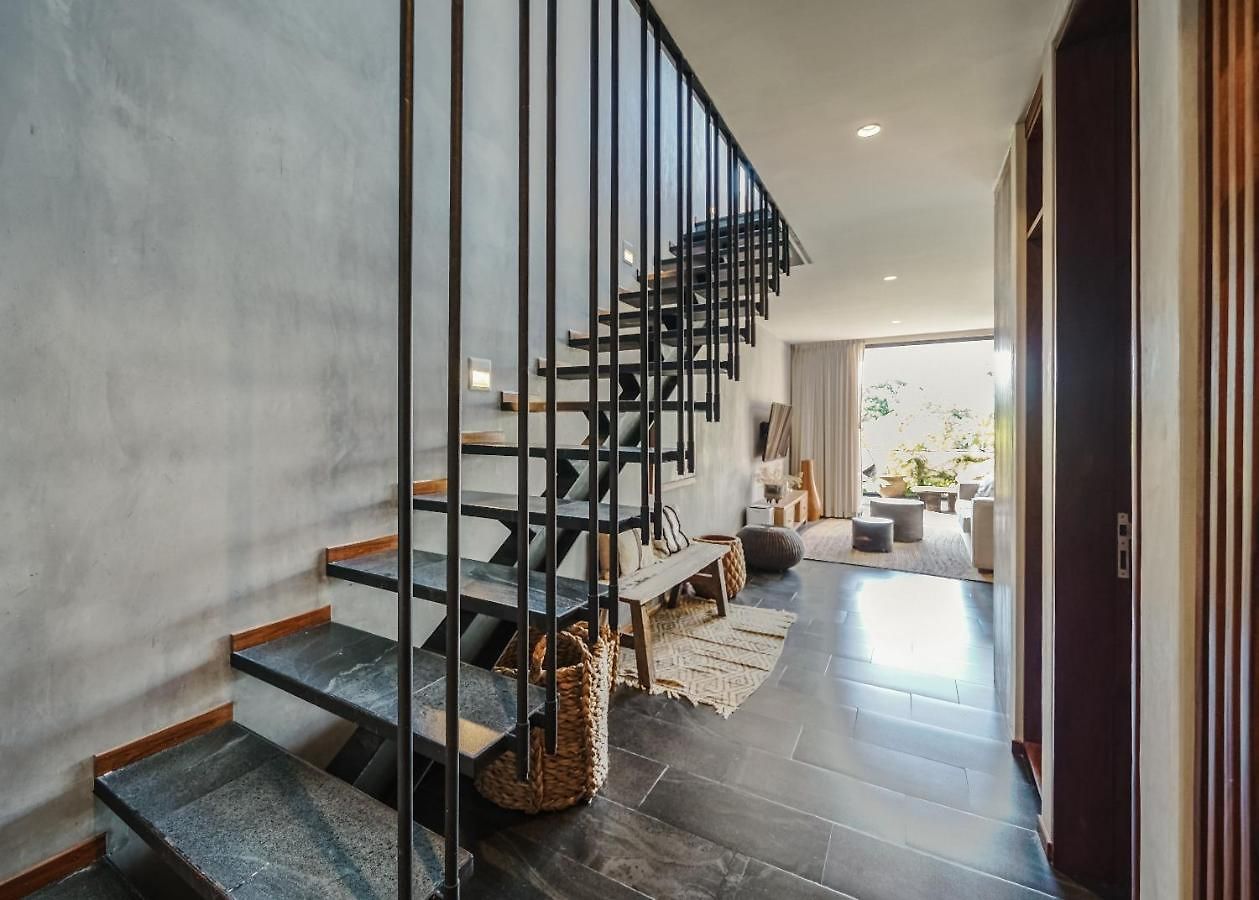 Divine 1br Ph With Private Pool And Spectacular Pools