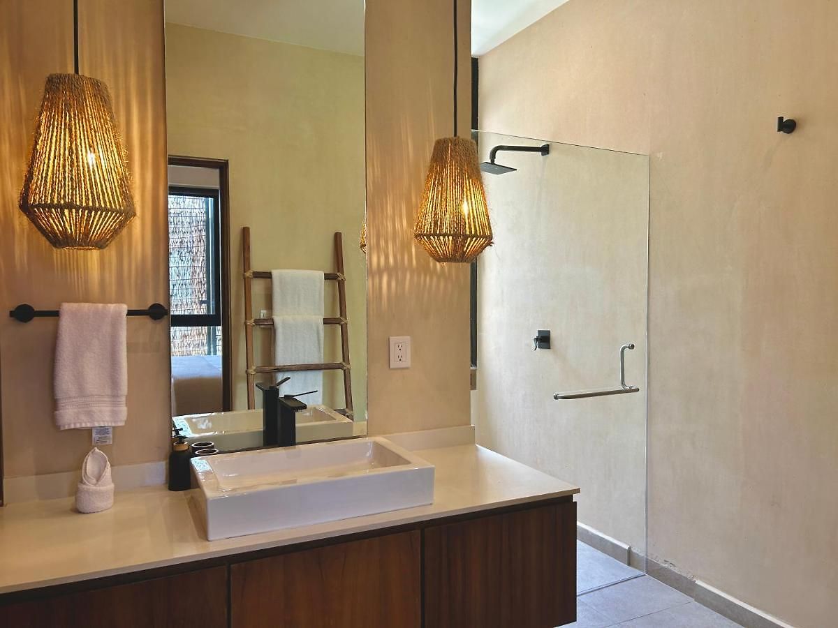 Toh - 2 Bedroom - Fiber Wifi *