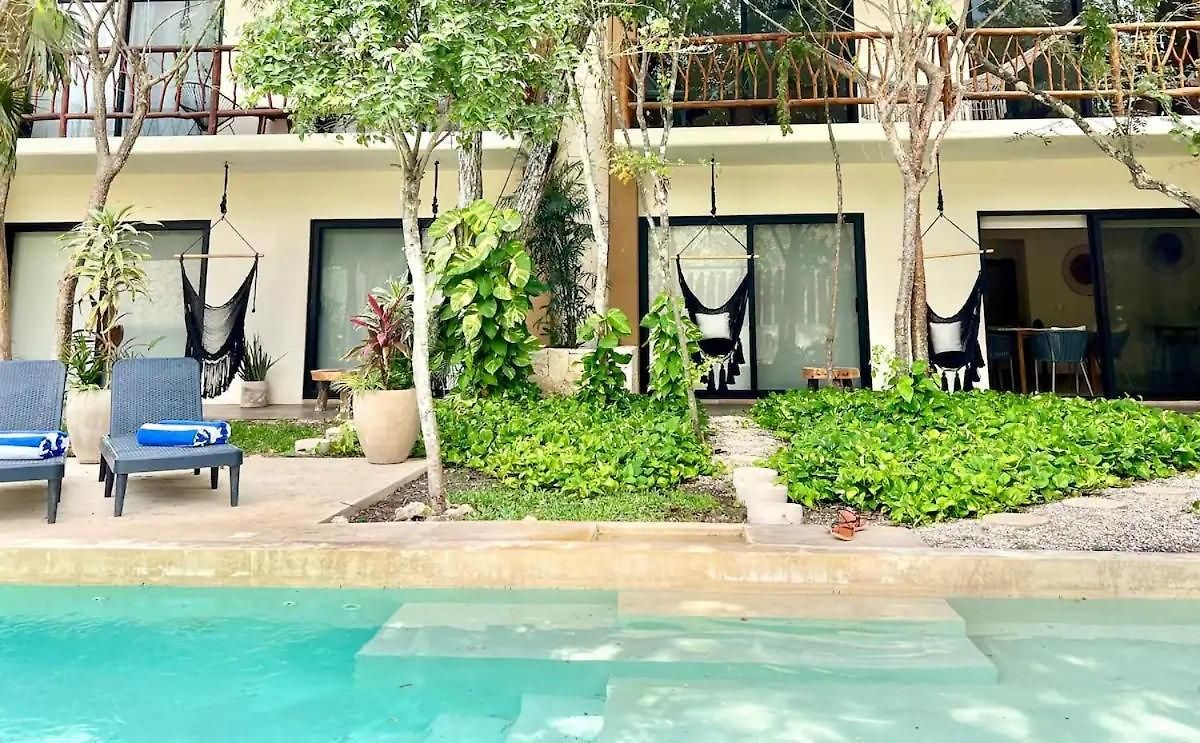 Exclusive Building Infinity Pool And Gym Restaurants And Bar District Nearby *
