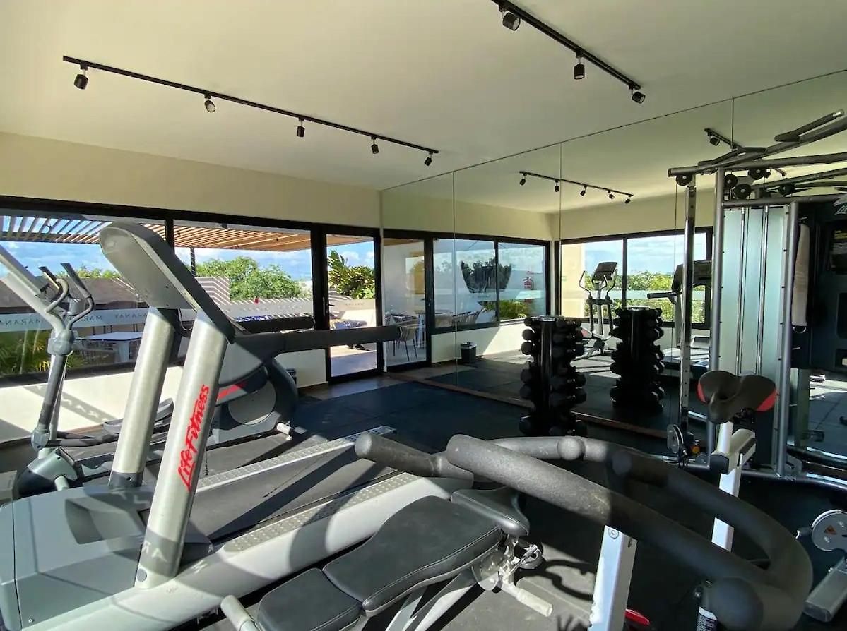 Exclusive Building Infinity Pool And Gym Restaurants And Bar District Nearby Сasa de vacaciones *