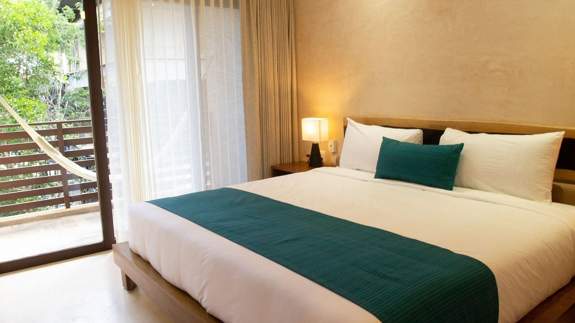 Azul By Guruhotel 3*