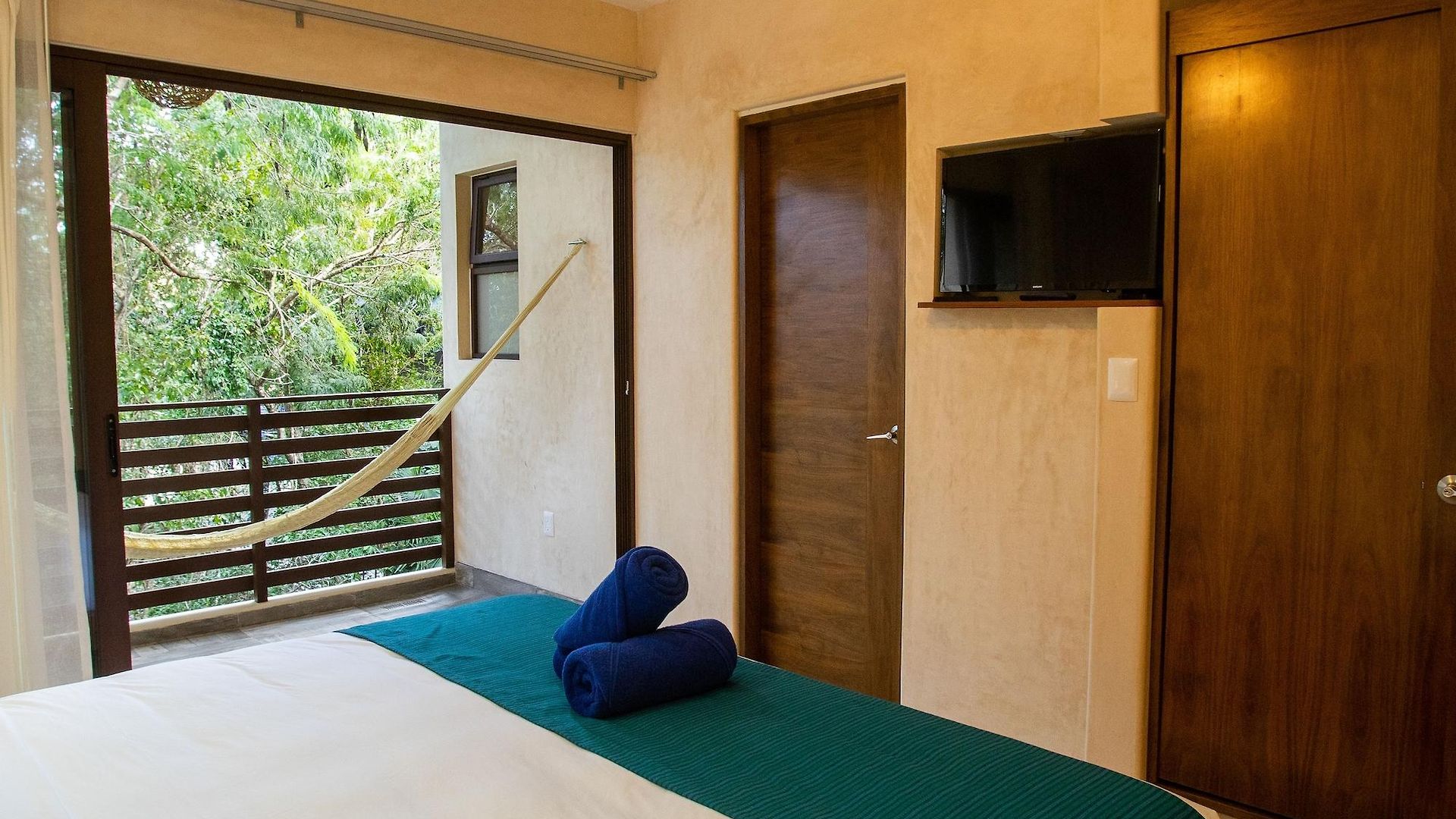 Hotel Azul By Guruhotel