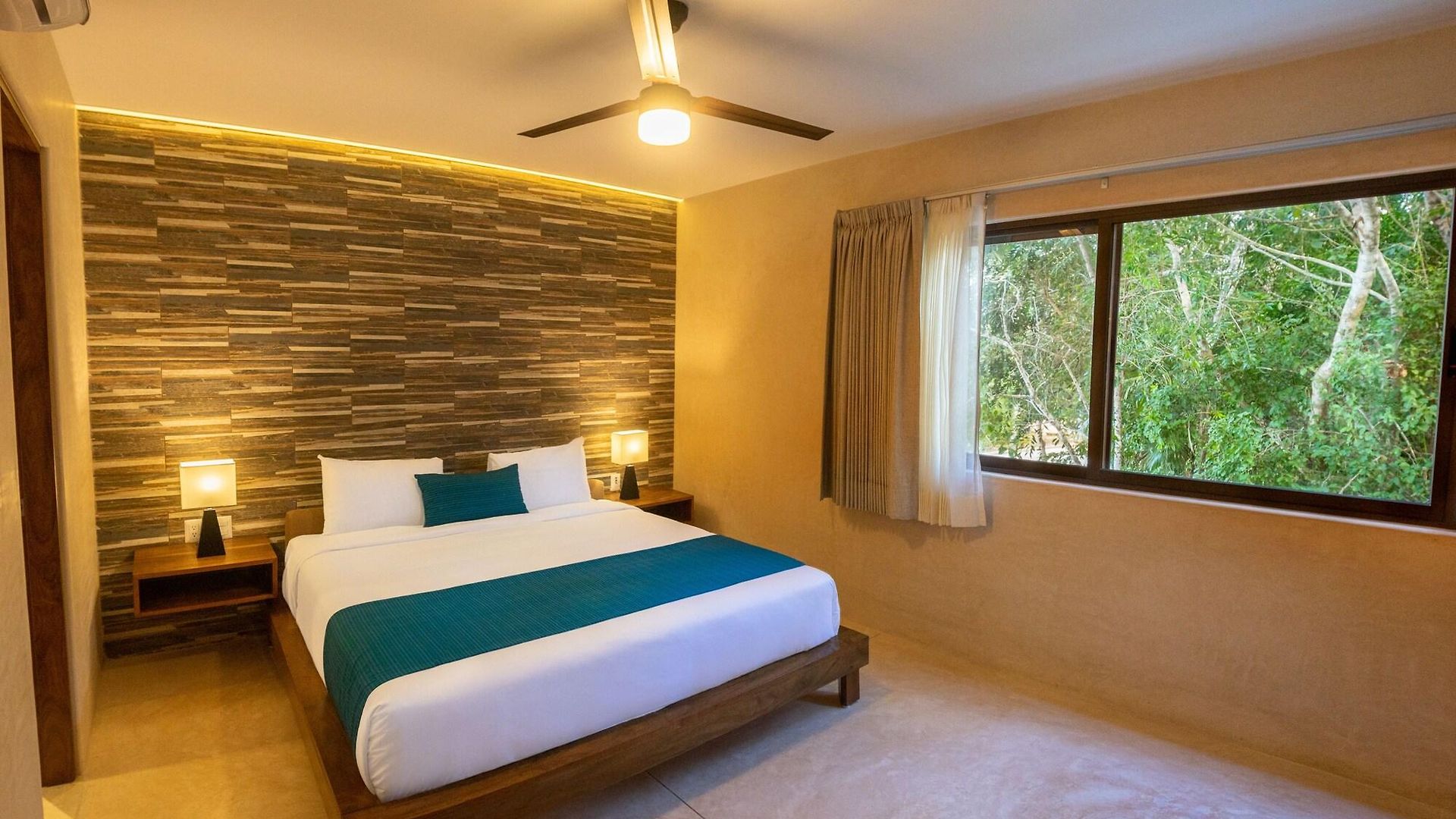 Hotel Azul By Guruhotel