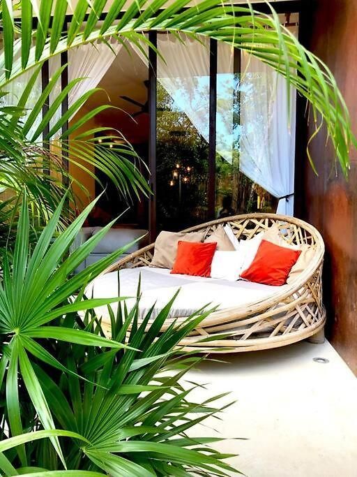 Luxury 2 Bdr 2 Bth 2 Bikes Jacuzzi Fiboptic Wifi. Apartment