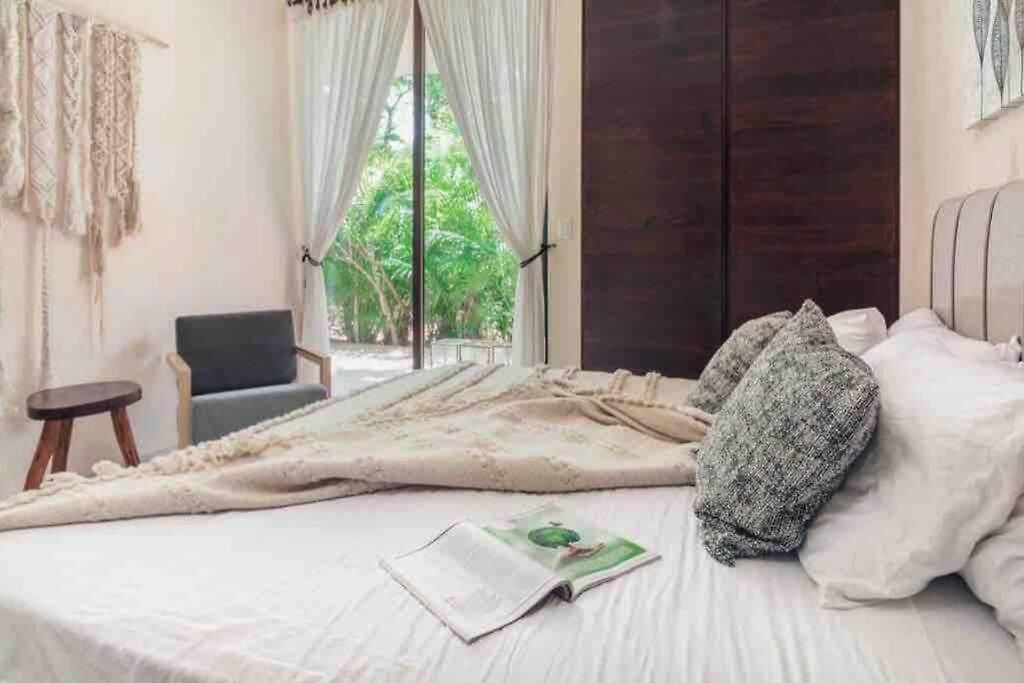 Luxury 2 Bdr 2 Bth 2 Bikes Jacuzzi Fiboptic Wifi. Apartment *