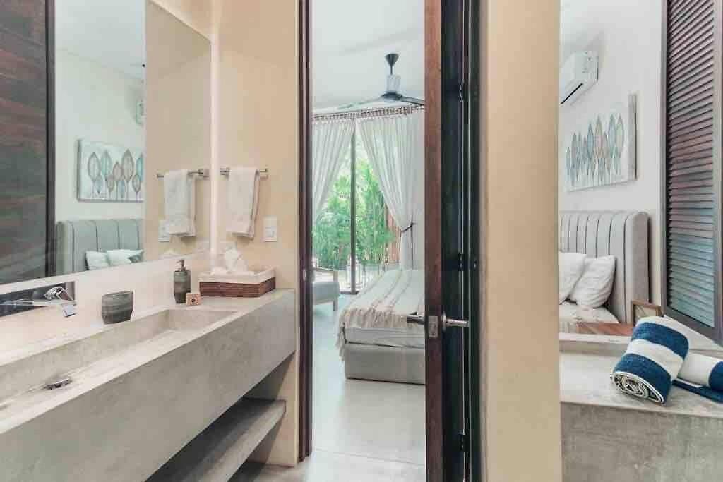 Apartment Luxury 2 Bdr 2 Bth 2 Bikes Jacuzzi Fiboptic Wifi. *