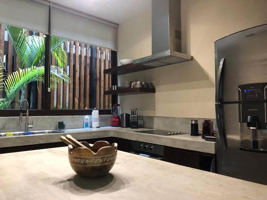 Luxury 2 Bdr 2 Bth 2 Bikes Jacuzzi Fiboptic Wifi.
