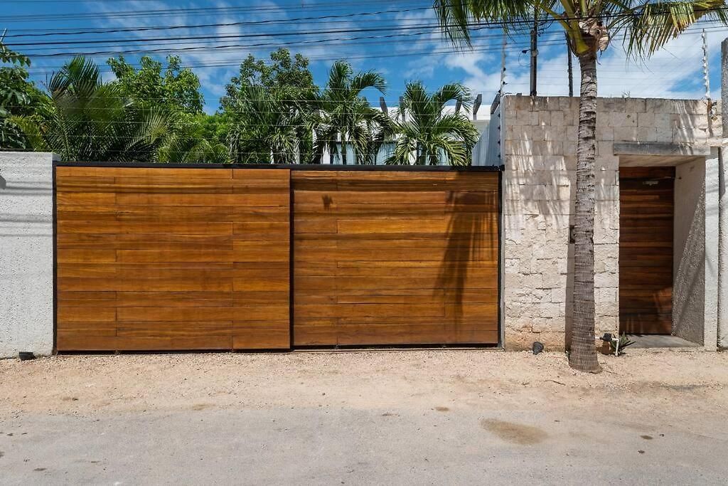 With Jacuzzi & Pool With Great Concierge Service Villa Tulum