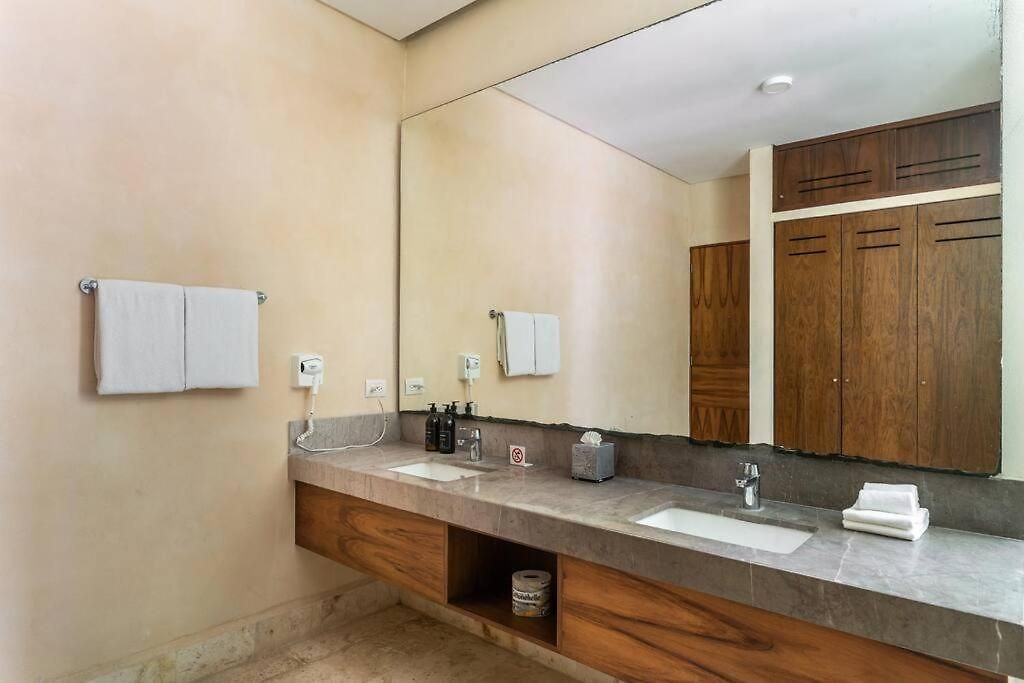 With Jacuzzi & Pool With Great Concierge Service