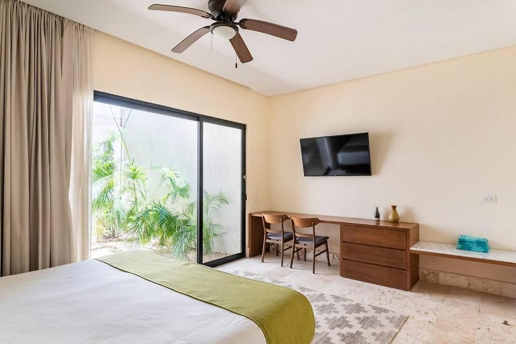 With Jacuzzi & Pool With Great Concierge Service *