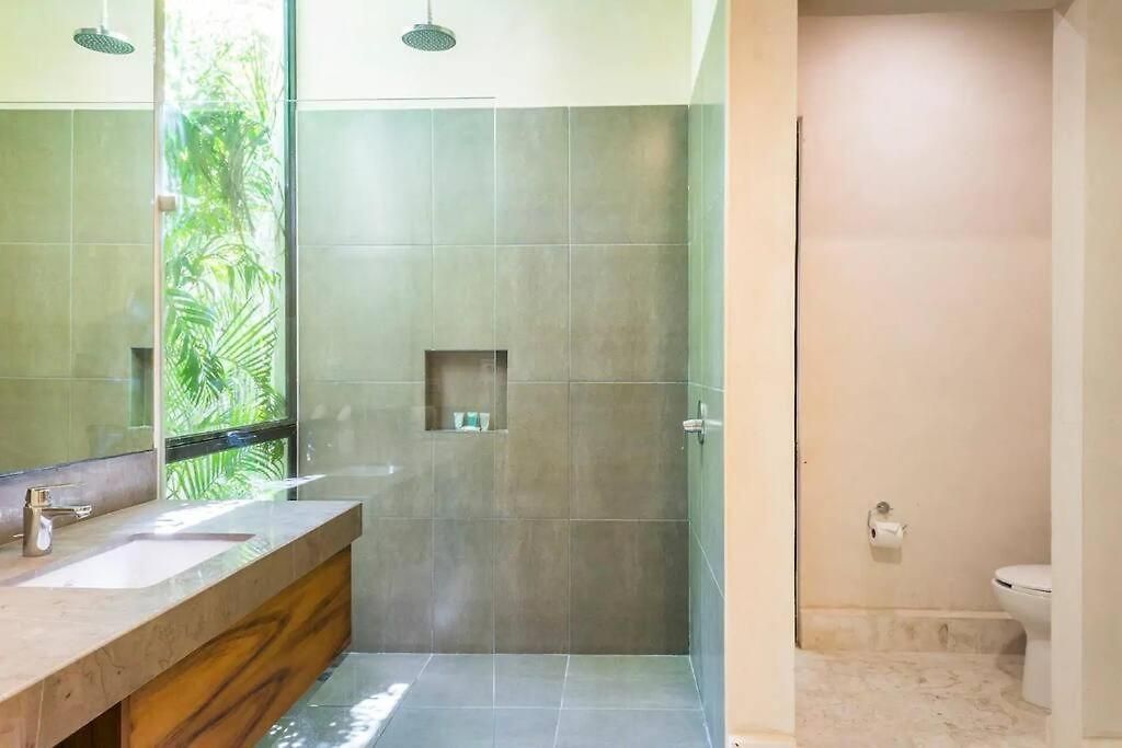 Villa With Jacuzzi & Pool With Great Concierge Service *
