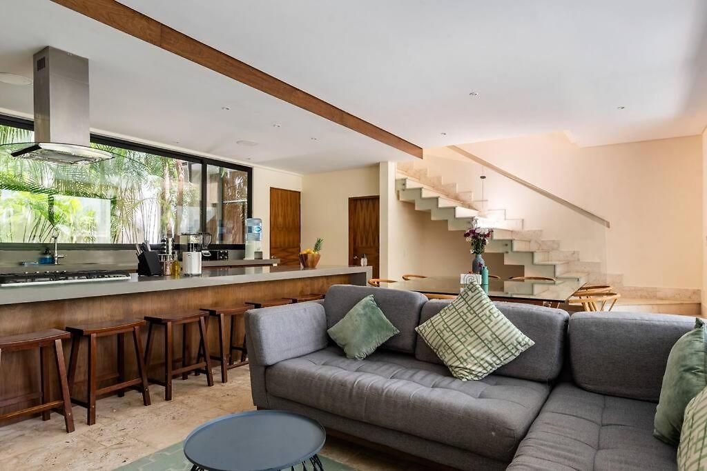 With Jacuzzi & Pool With Great Concierge Service Villa *