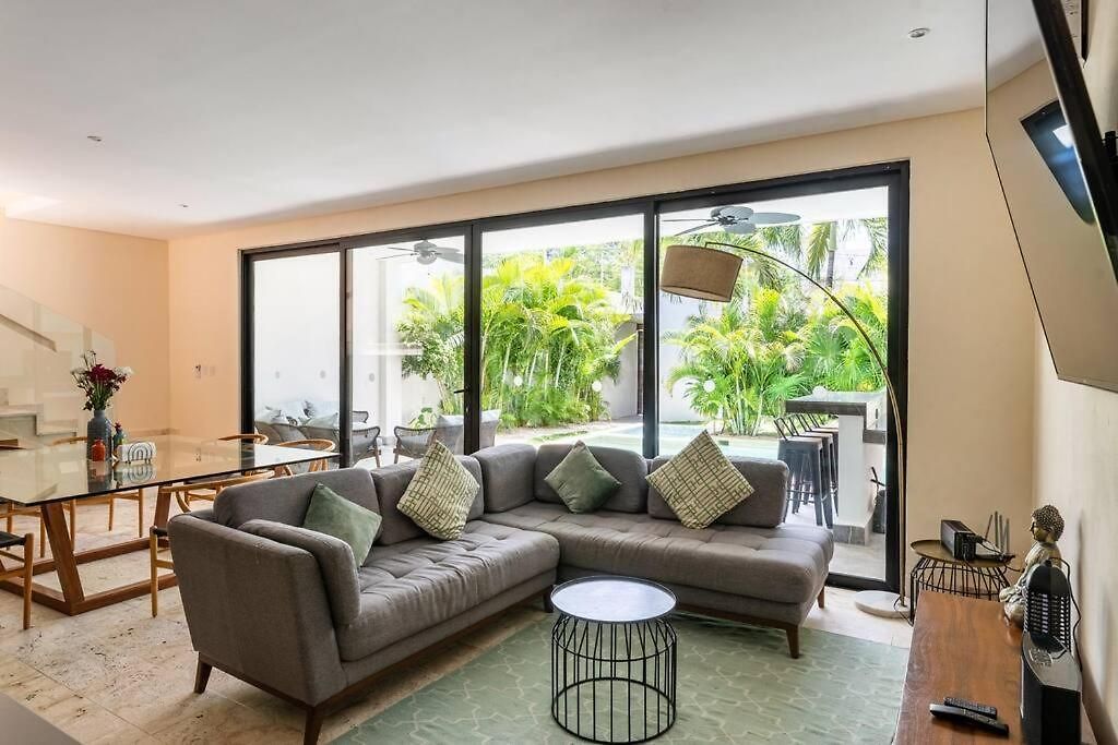 Villa With Jacuzzi & Pool With Great Concierge Service
