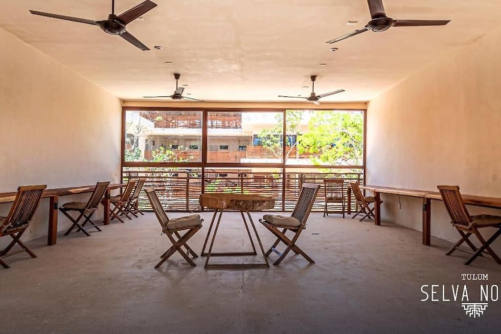 Private Rooftop Penthouse With Pool, Bbq & Jungle View Apartment *
