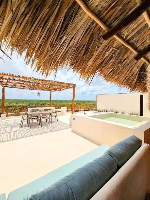 Private Rooftop Penthouse With Pool, Bbq & Jungle View *