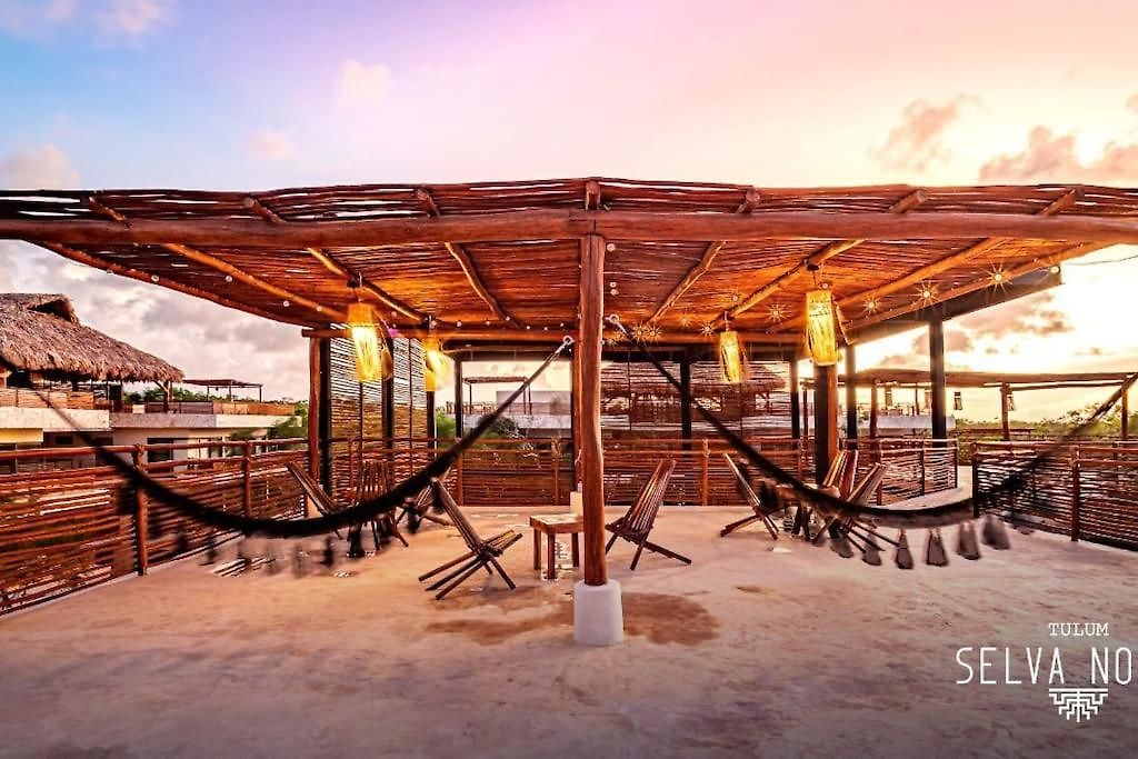 Private Rooftop Penthouse With Pool, Bbq & Jungle View *