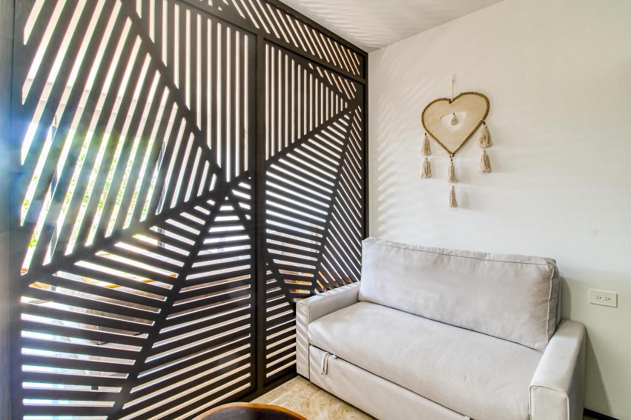 Hotel Menesse #204a Downtown