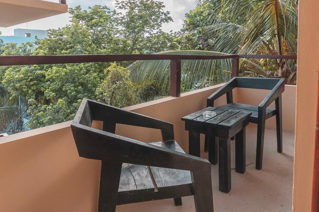 Naats Amigos Aparthotel 3*
