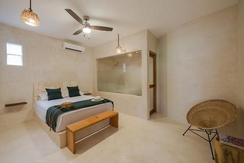 Hotel Koos 3*